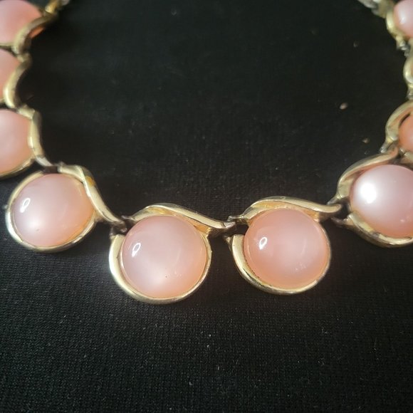 Vintage CORO Pink MOONGLOW Choker Necklace 16" Gold Tone Read - Picture 2 of 6